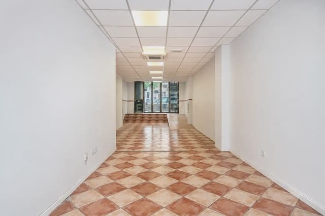 Kommersiell til salgs i San Vicente / Sant Vicent del Raspeig - € 110 000 (Ref: 10044136)