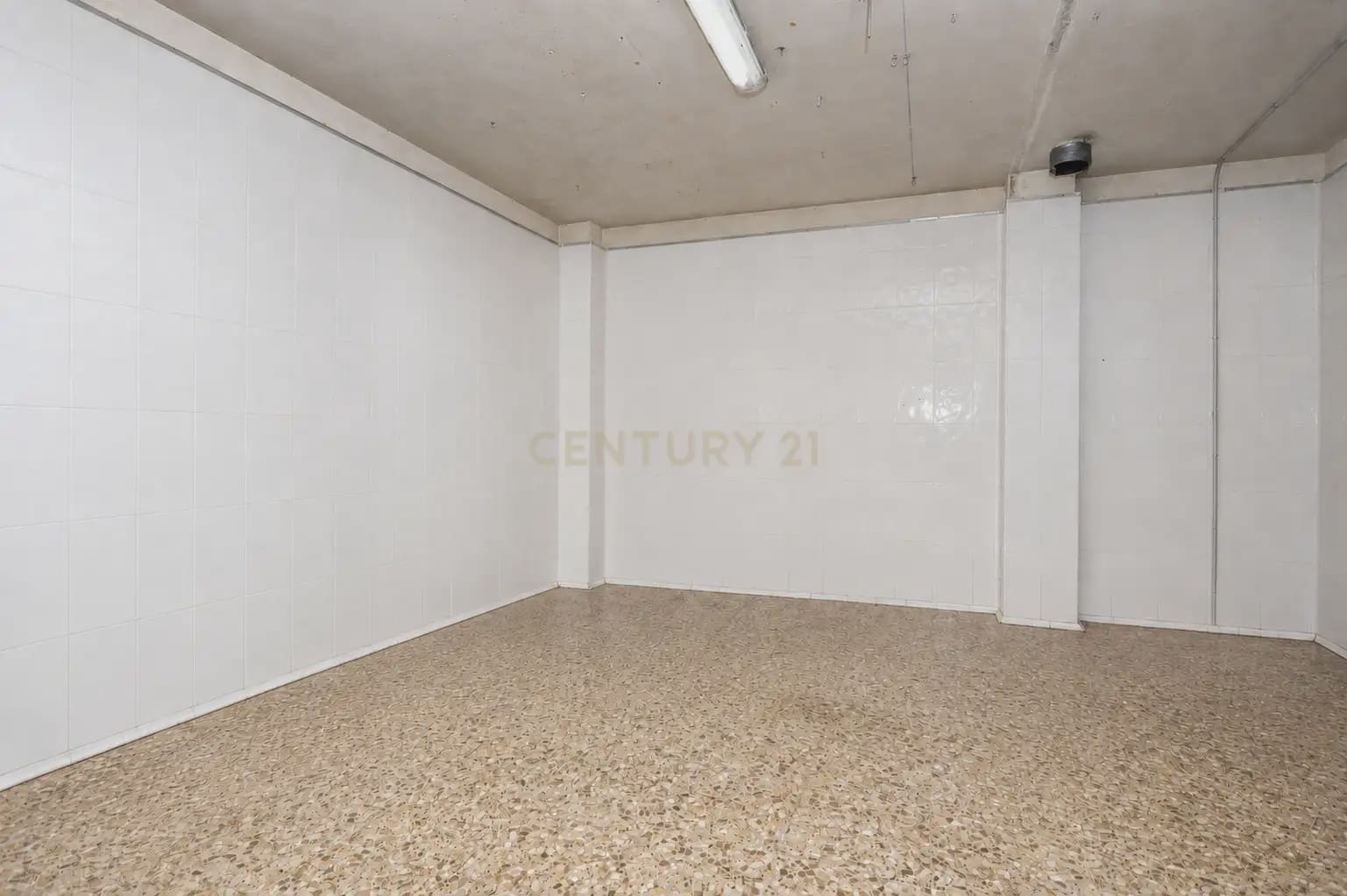 Kommersiell til salgs i San Vicente / Sant Vicent del Raspeig - € 110 000 (Ref: 10044136)