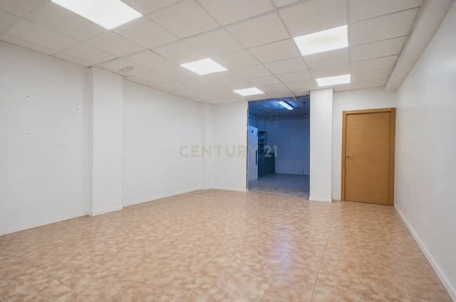 Kommersiell til salgs i San Vicente / Sant Vicent del Raspeig - € 110 000 (Ref: 10044136)