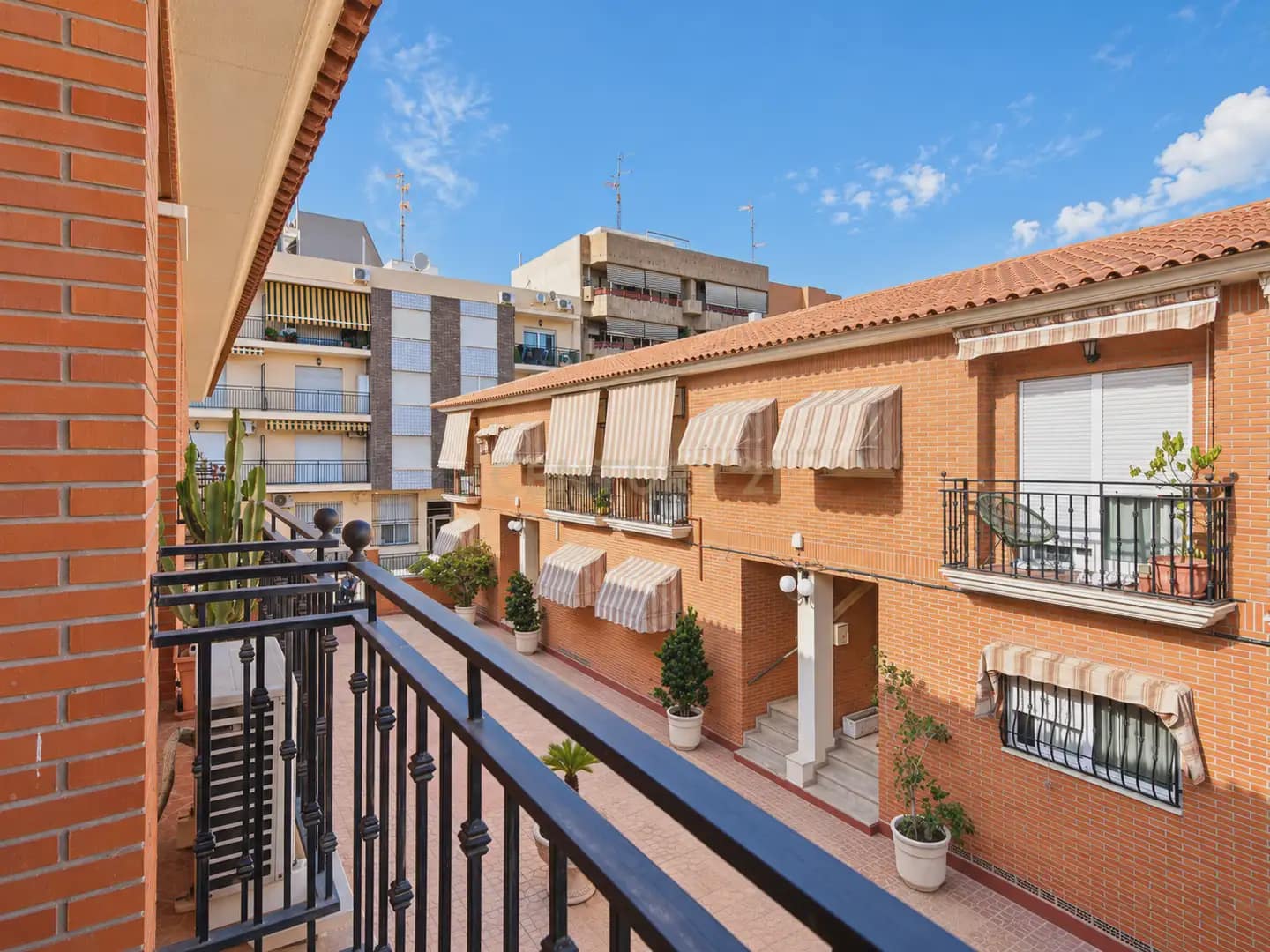 4 Zimmer Reihenhaus zu verkaufen in San Vicente / Sant Vicent del Raspeig - 350.000 € (Ref: 10088454)