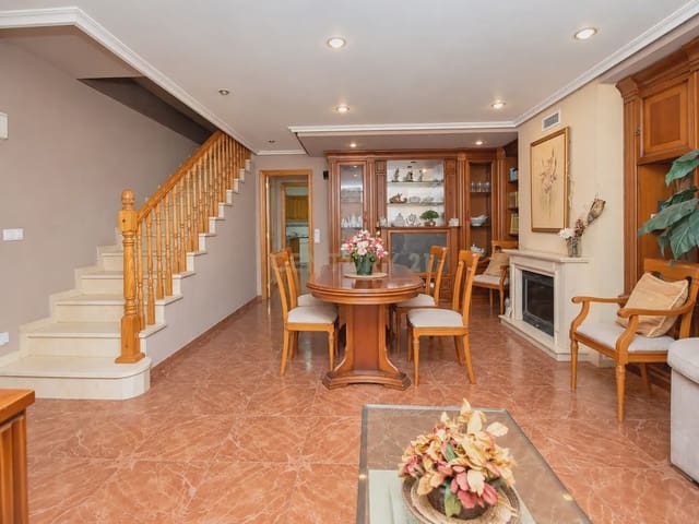 4 Zimmer Reihenhaus zu verkaufen in San Vicente / Sant Vicent del Raspeig - 350.000 € (Ref: 10088454)