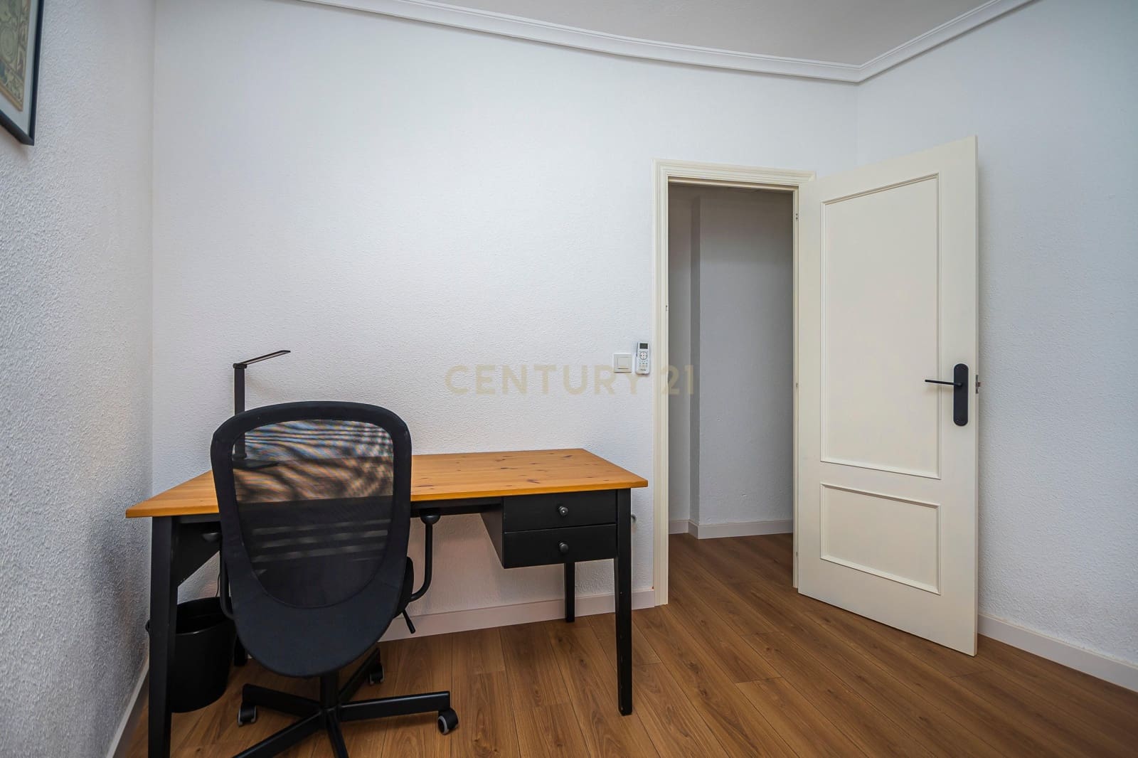 3 slaapkamer Flat te huur in Alicante stad - € 1.100 (Ref: 9335685)