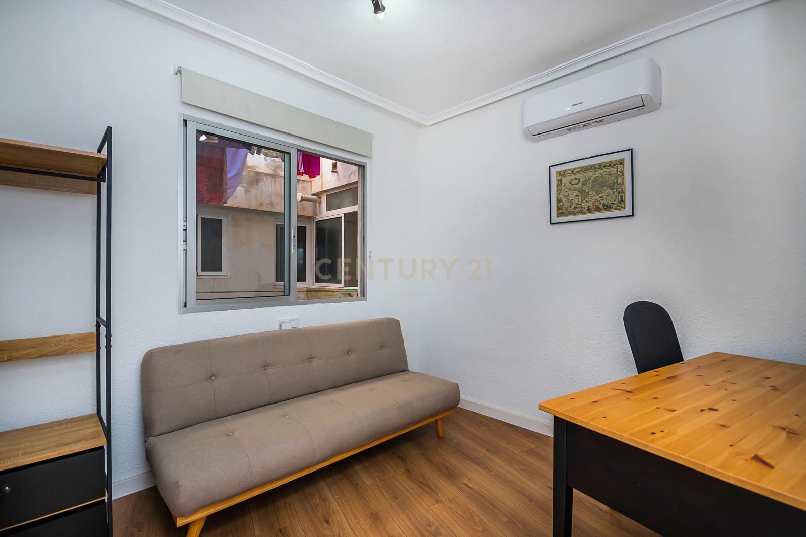 3 slaapkamer Flat te huur in Alicante stad - € 1.100 (Ref: 9335685)