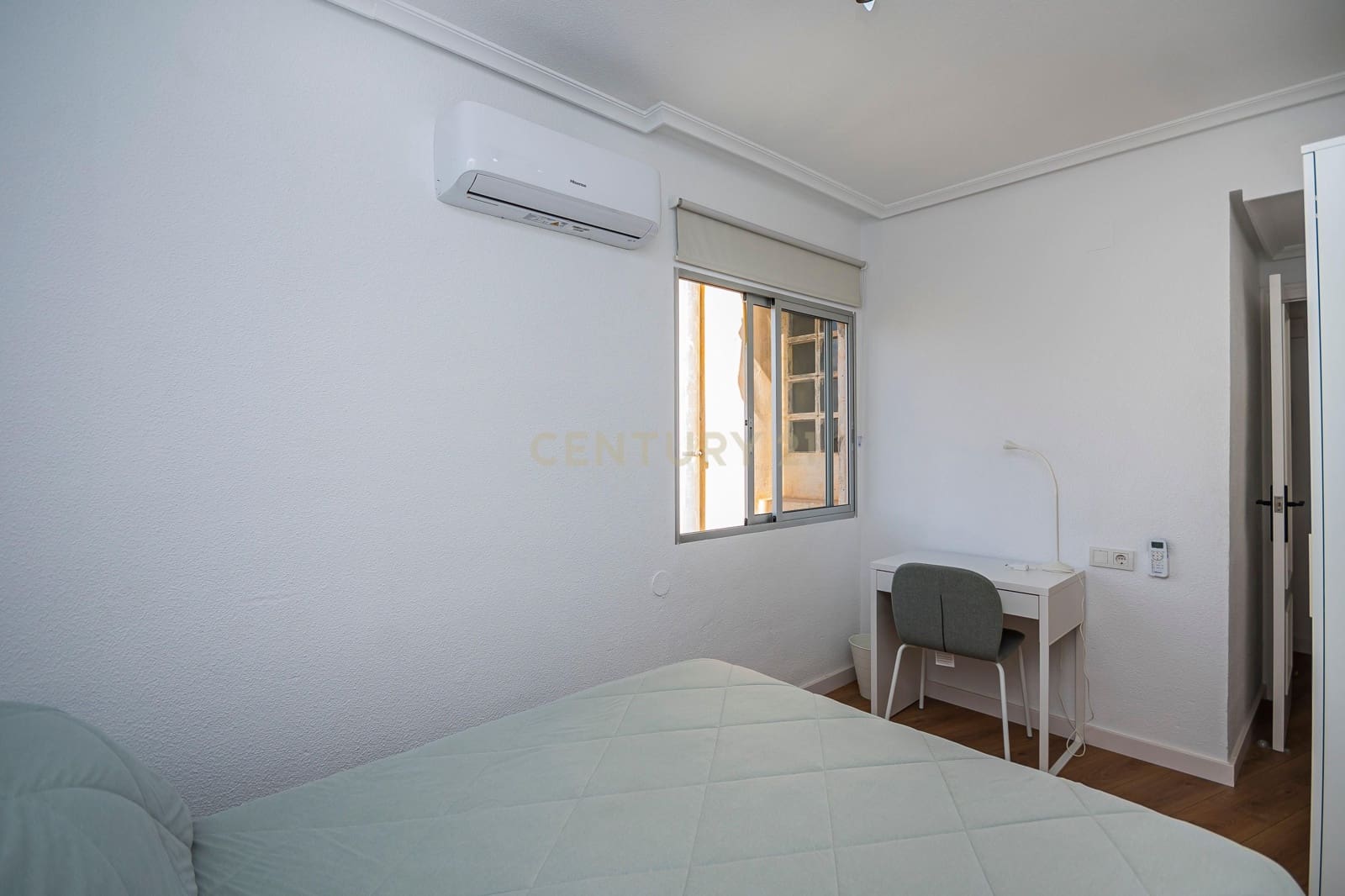 3 slaapkamer Flat te huur in Alicante stad - € 1.100 (Ref: 9335685)