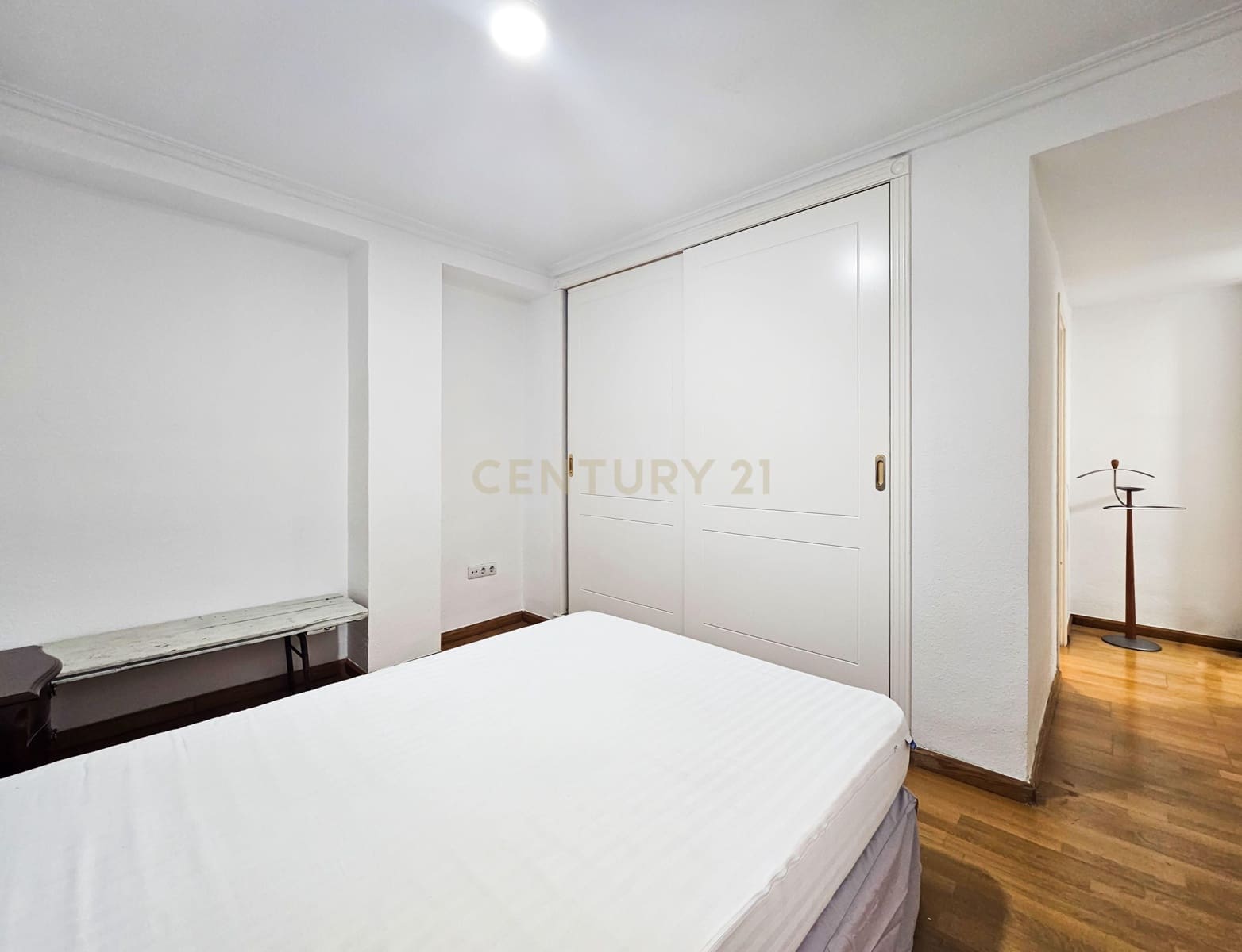 2 sovrum Lägenhet att hyra i Alicante stad med garage - 1 250 € (Ref: 9338757)