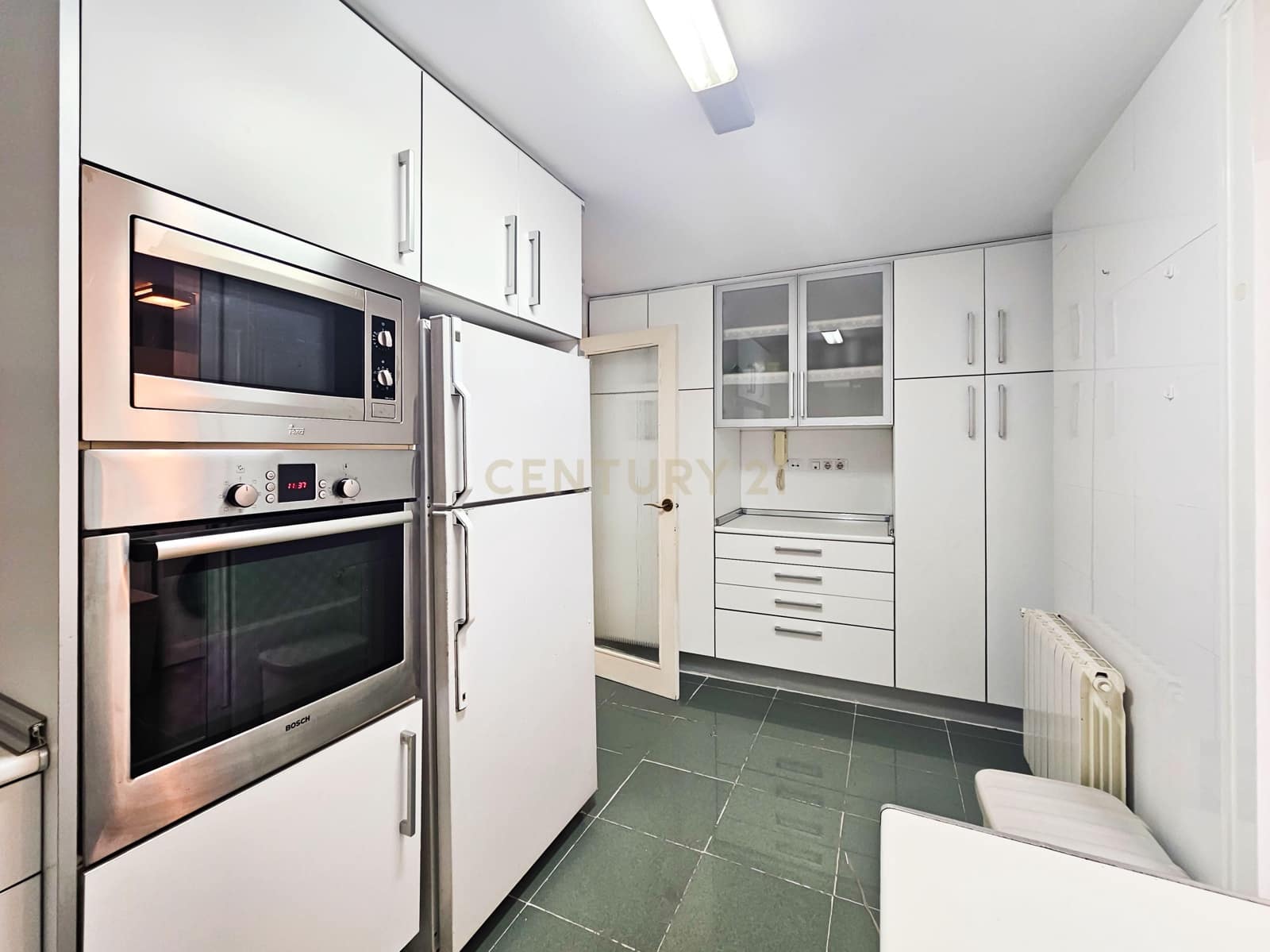 2 sovrum Lägenhet att hyra i Alicante stad med garage - 1 250 € (Ref: 9338757)