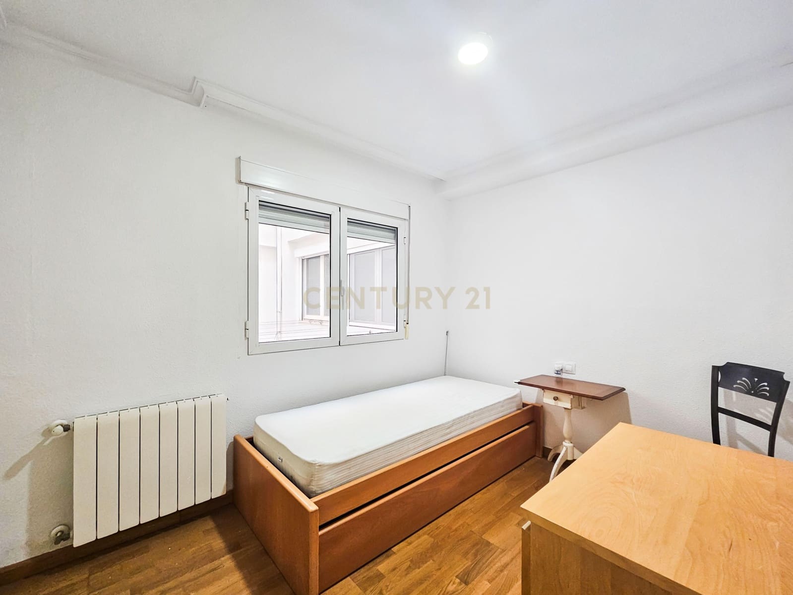 2 sovrum Lägenhet att hyra i Alicante stad med garage - 1 250 € (Ref: 9338757)