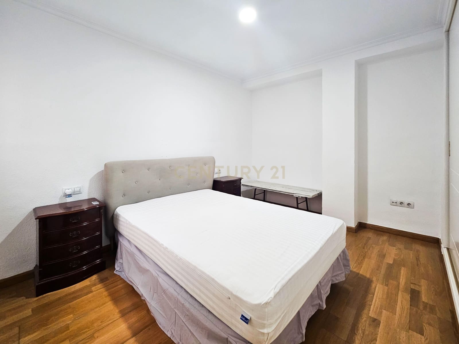 2 sovrum Lägenhet att hyra i Alicante stad med garage - 1 250 € (Ref: 9338757)