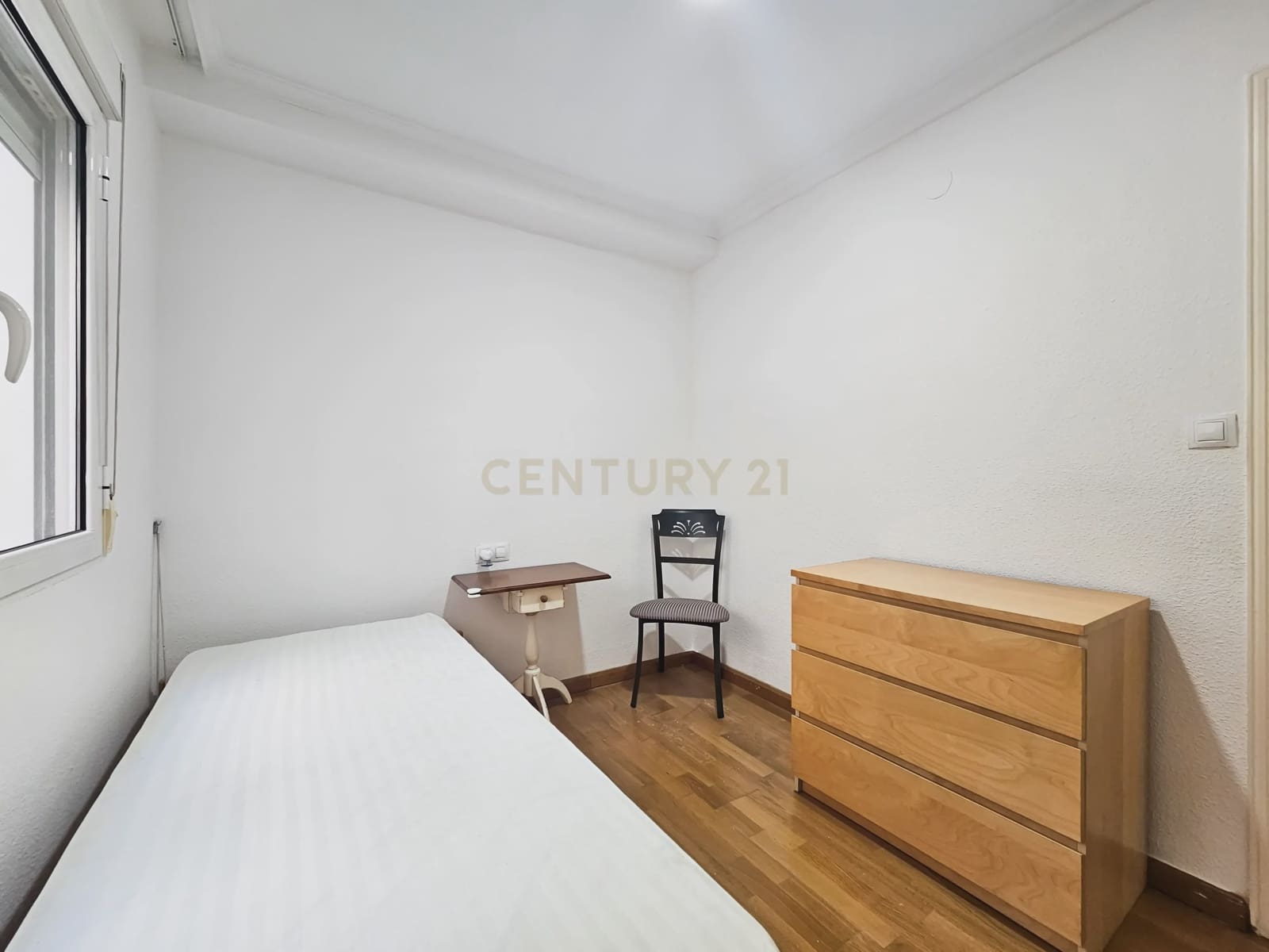 2 sovrum Lägenhet att hyra i Alicante stad med garage - 1 250 € (Ref: 9338757)