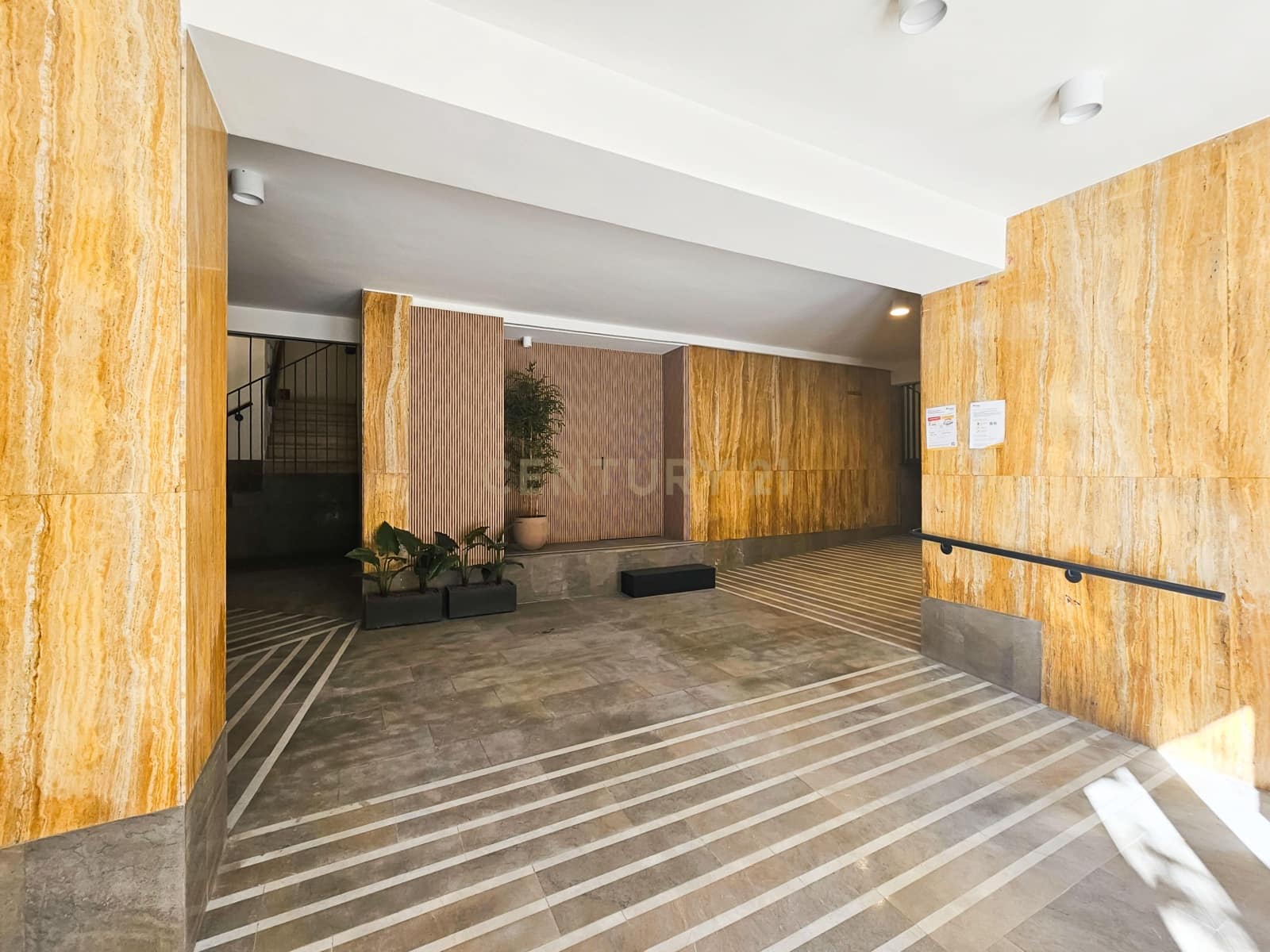 2 sovrum Lägenhet att hyra i Alicante stad med garage - 1 250 € (Ref: 9338757)