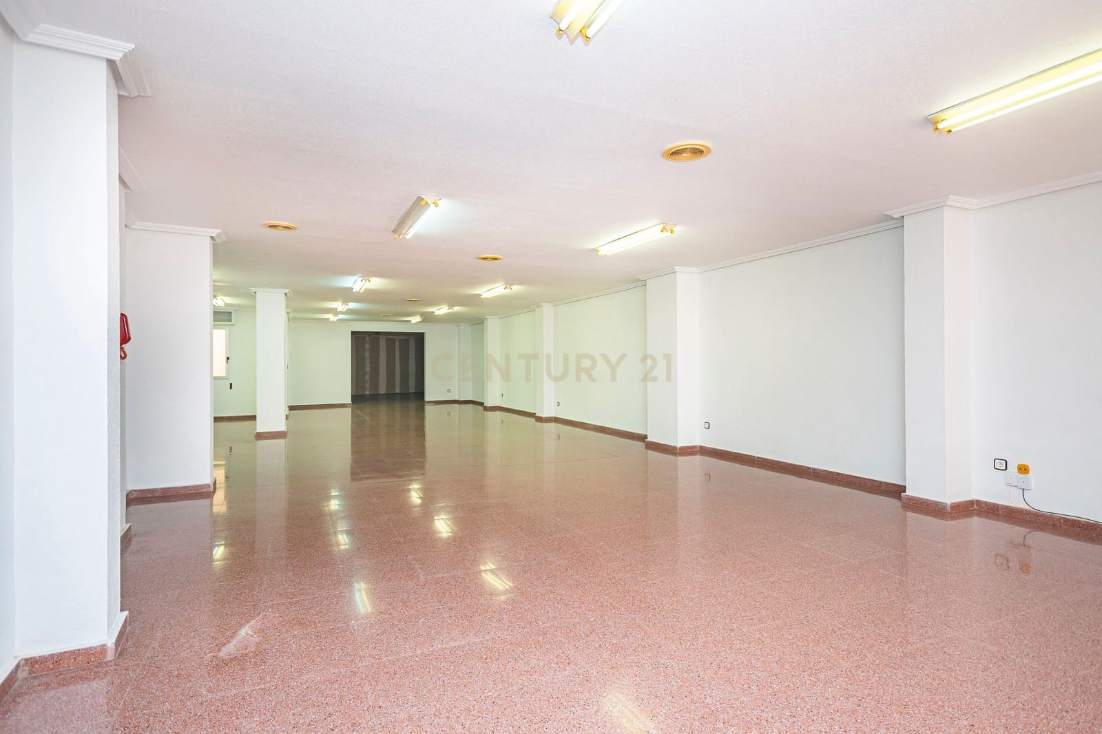 Kommersiell til salgs i Elche / Elx - € 120 000 (Ref: 9338758)