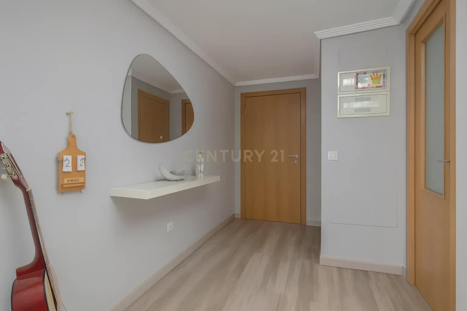 2 soveværelse Lejlighed til salg i Alicante by med swimmingpool - € 295.000 (Ref: 9338759)