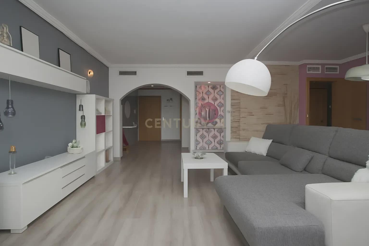 2 soveværelse Lejlighed til salg i Alicante by med swimmingpool - € 295.000 (Ref: 9338759)