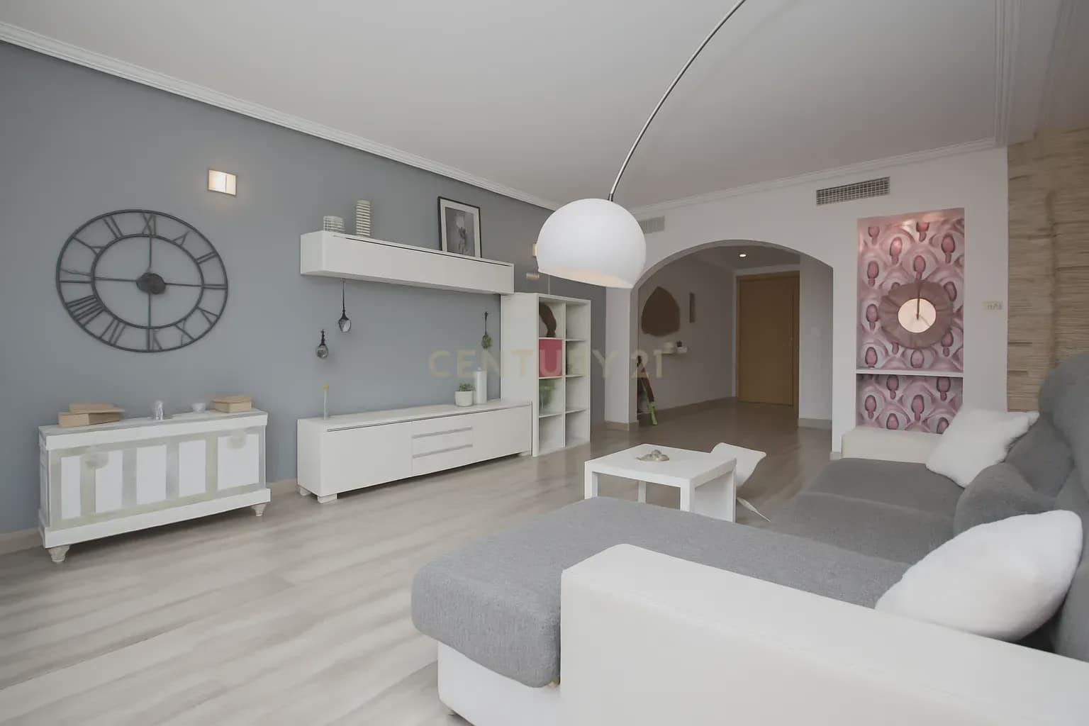 2 soveværelse Lejlighed til salg i Alicante by med swimmingpool - € 295.000 (Ref: 9338759)