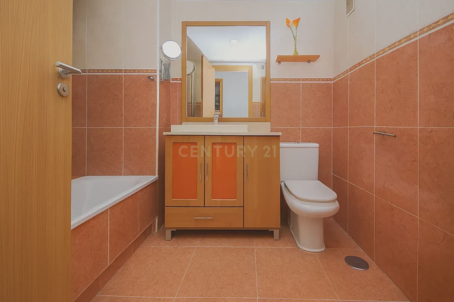 2 soveværelse Lejlighed til salg i Alicante by med swimmingpool - € 295.000 (Ref: 9338759)