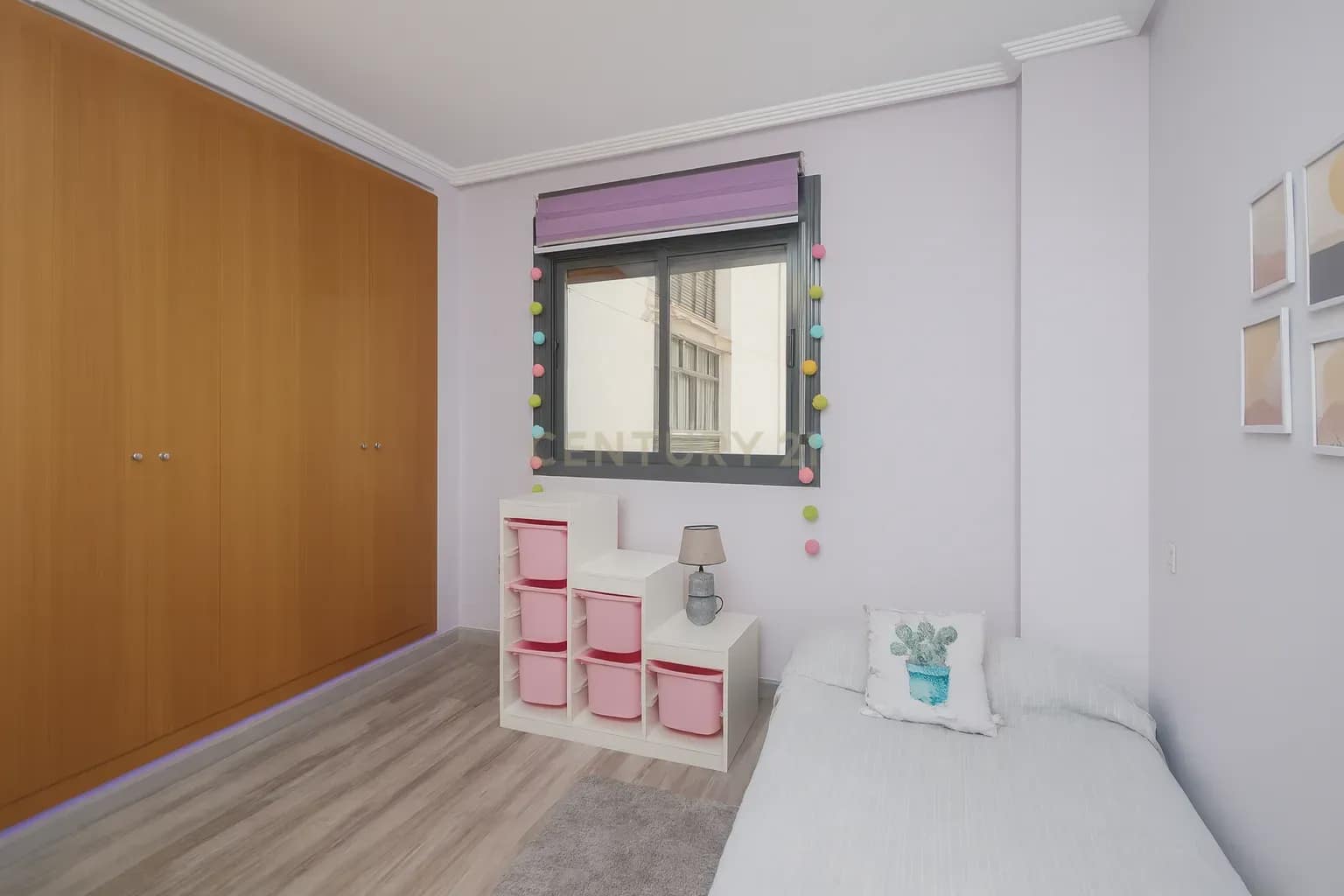 2 soveværelse Lejlighed til salg i Alicante by med swimmingpool - € 295.000 (Ref: 9338759)