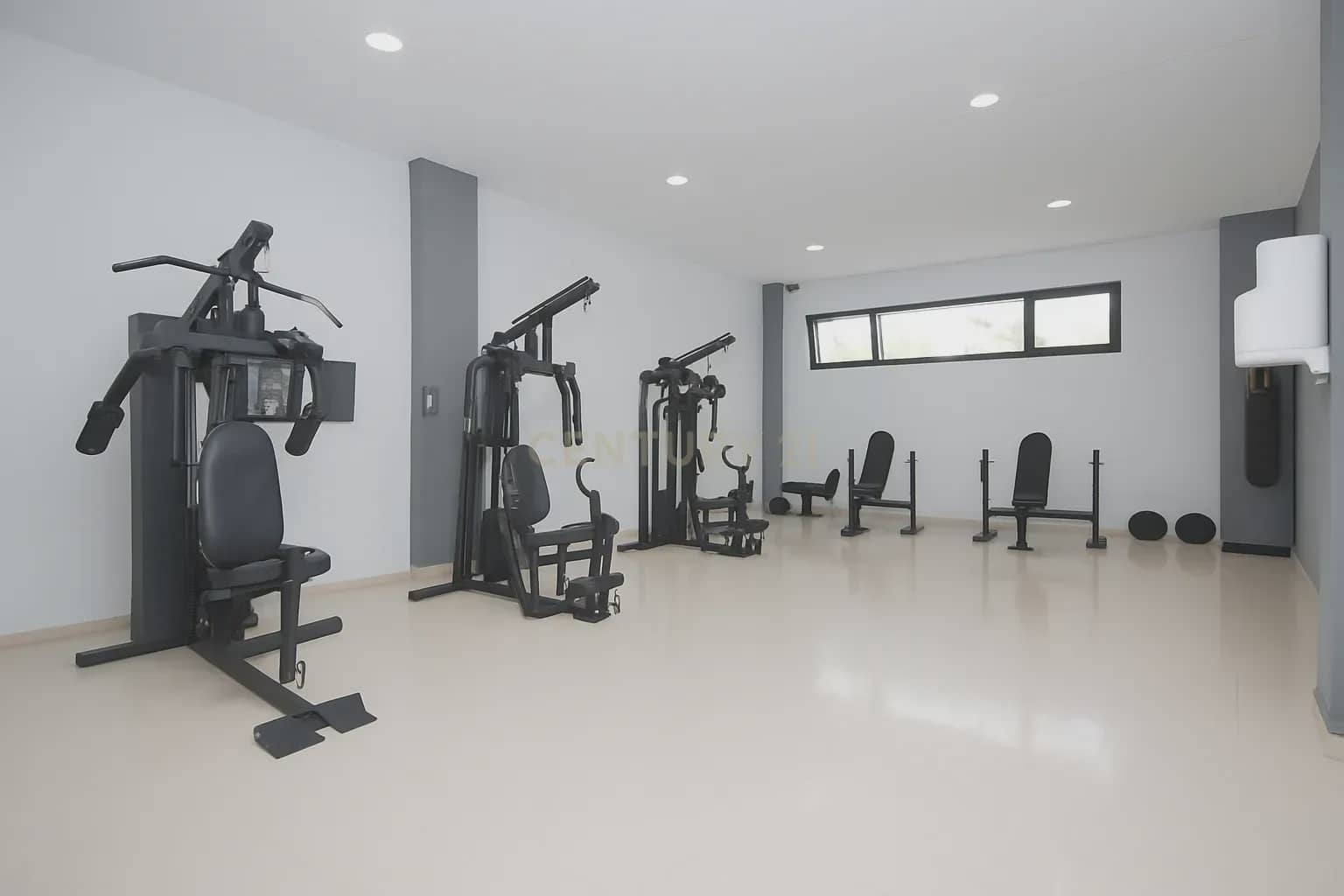 2 soveværelse Lejlighed til salg i Alicante by med swimmingpool - € 295.000 (Ref: 9338759)