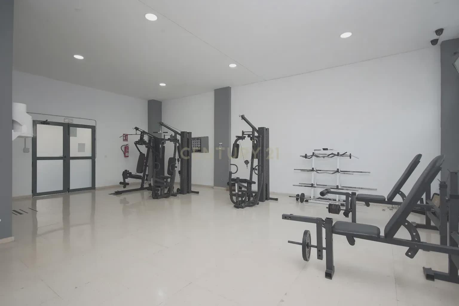 2 soveværelse Lejlighed til salg i Alicante by med swimmingpool - € 295.000 (Ref: 9338759)