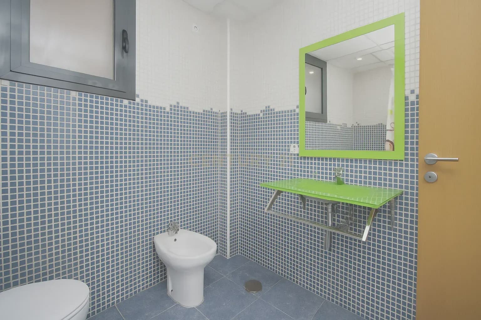 2 soveværelse Lejlighed til salg i Alicante by med swimmingpool - € 295.000 (Ref: 9338759)