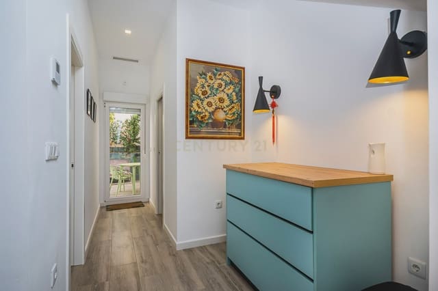 4 bedroom Townhouse for sale in Carolinas Bajas, Alicante / Alacant city - € 595,000 (Ref: 9343048)