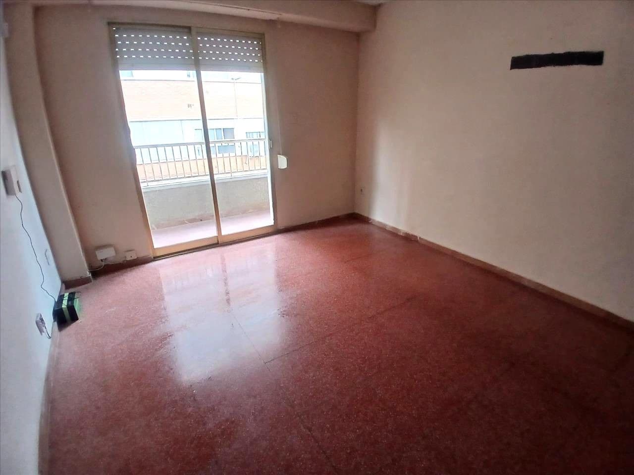 Piso de 4 habitaciones en Elche / Elx en venta - 139.000 € (Ref: 9592256)
