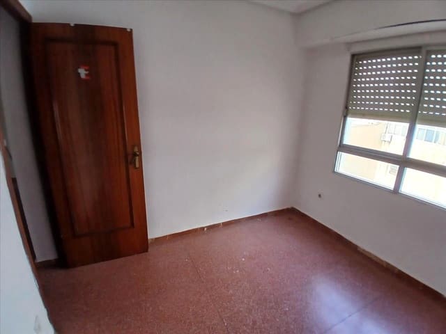 Piso de 4 habitaciones en Carrús Oest - El Toscar, Elche / Elx en venta - 139.000 € (Ref: 9592256)