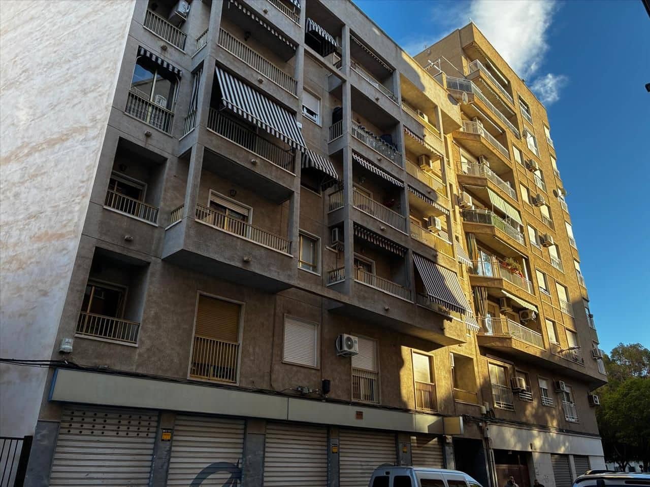 Piso de 4 habitaciones en Elche / Elx en venta - 139.000 € (Ref: 9592256)