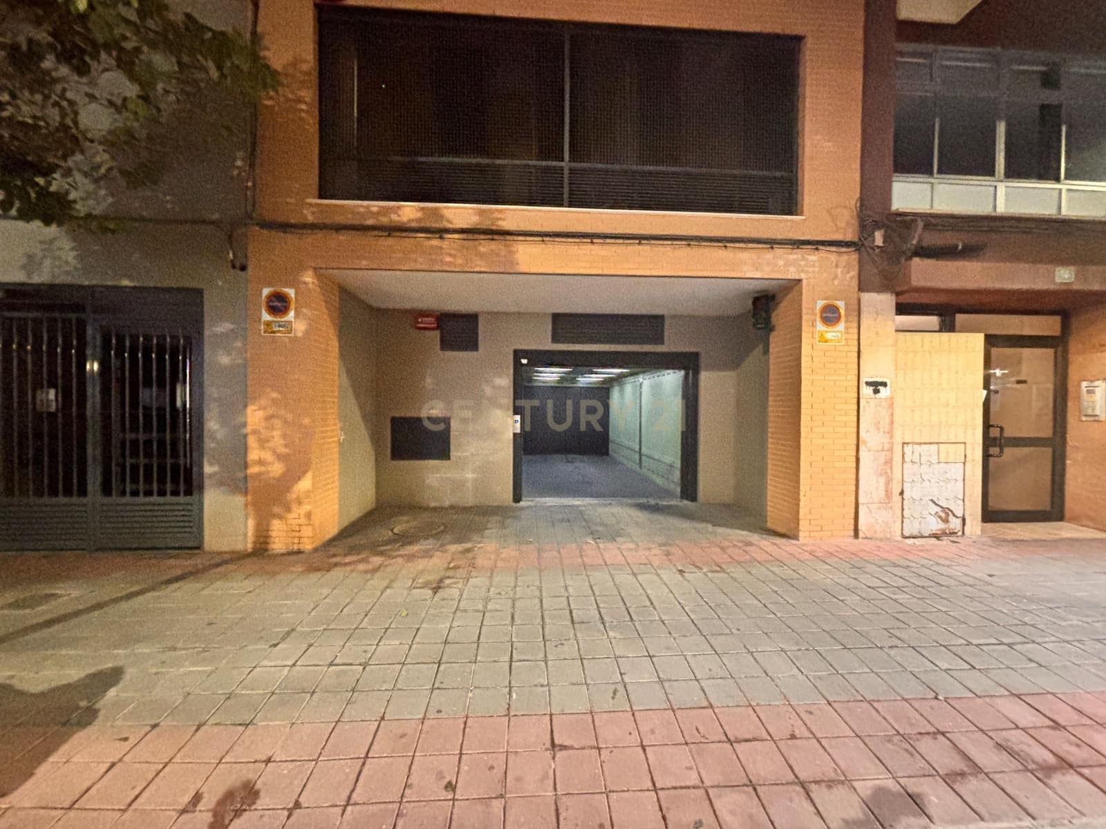 Autotalli myytävänä paikassa Alicante kaupunki - 16 552 € (Ref: 9592257)