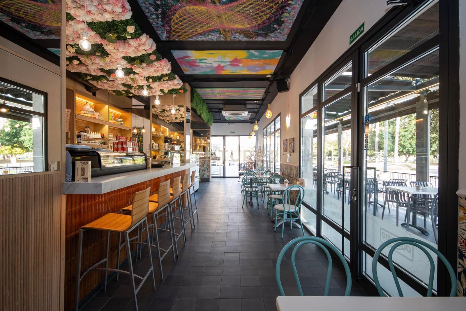 Commercieel te koop in Alicante stad - € 250.000 (Ref: 9592260)