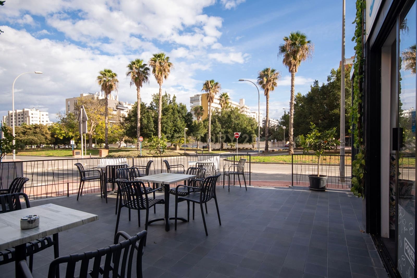 Commercieel te koop in Alicante stad - € 250.000 (Ref: 9592260)