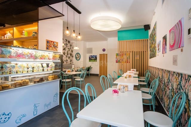 Commercieel te koop in PAU, Alicante stad - € 250.000 (Ref: 9592260)