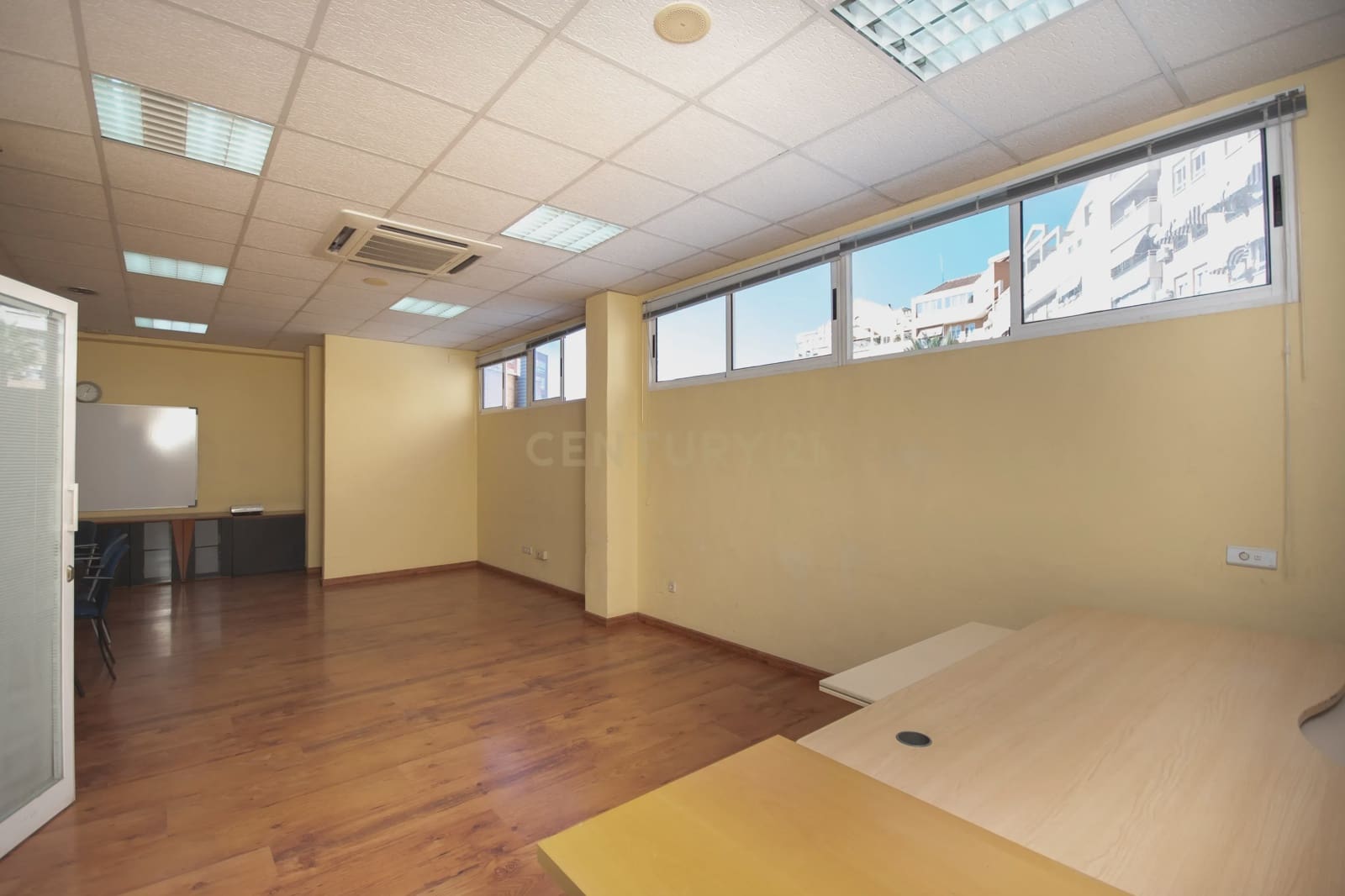 Commerciale in vendita in Alicante citta - 145.000 € (Rif: 9592261)