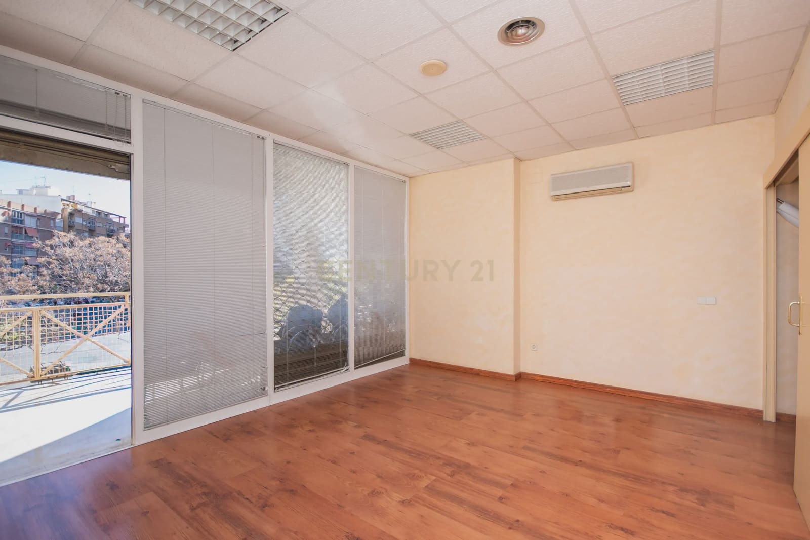 Commerciale in vendita in Alicante citta - 145.000 € (Rif: 9592261)
