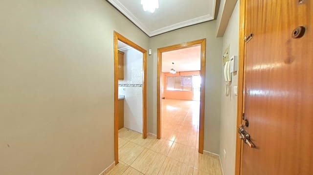 3 makuuhuone Huoneisto myytävänä paikassa Orihuela ciudad, Orihuela - 84 000 € (Ref: 9592271)