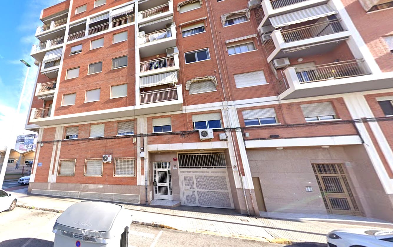 Apartamento de 4 habitaciones en Elche / Elx en venta - 124.000 € (Ref: 9592276)