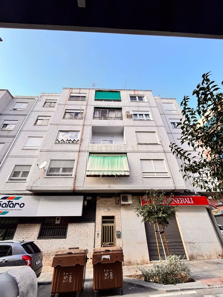 3 chambre Appartement à vendre à Elda - 60 000 € (Ref: 9592285)