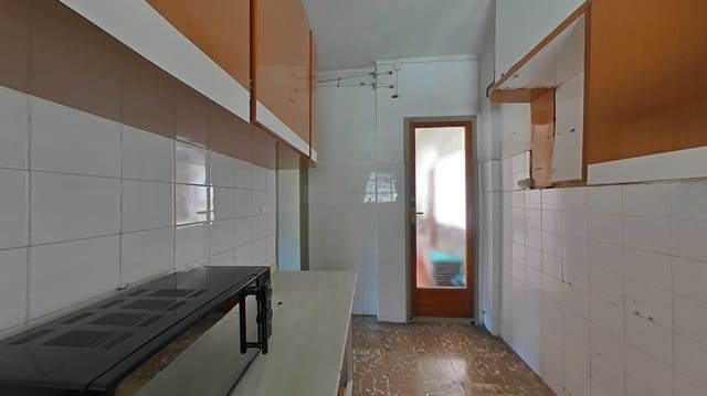 3 slaapkamer Appartement te koop in Elda - € 60.000 (Ref: 9592285)