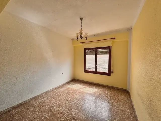 3 bedroom Apartment for sale in Elda - € 60,000 (Ref: 9592285)