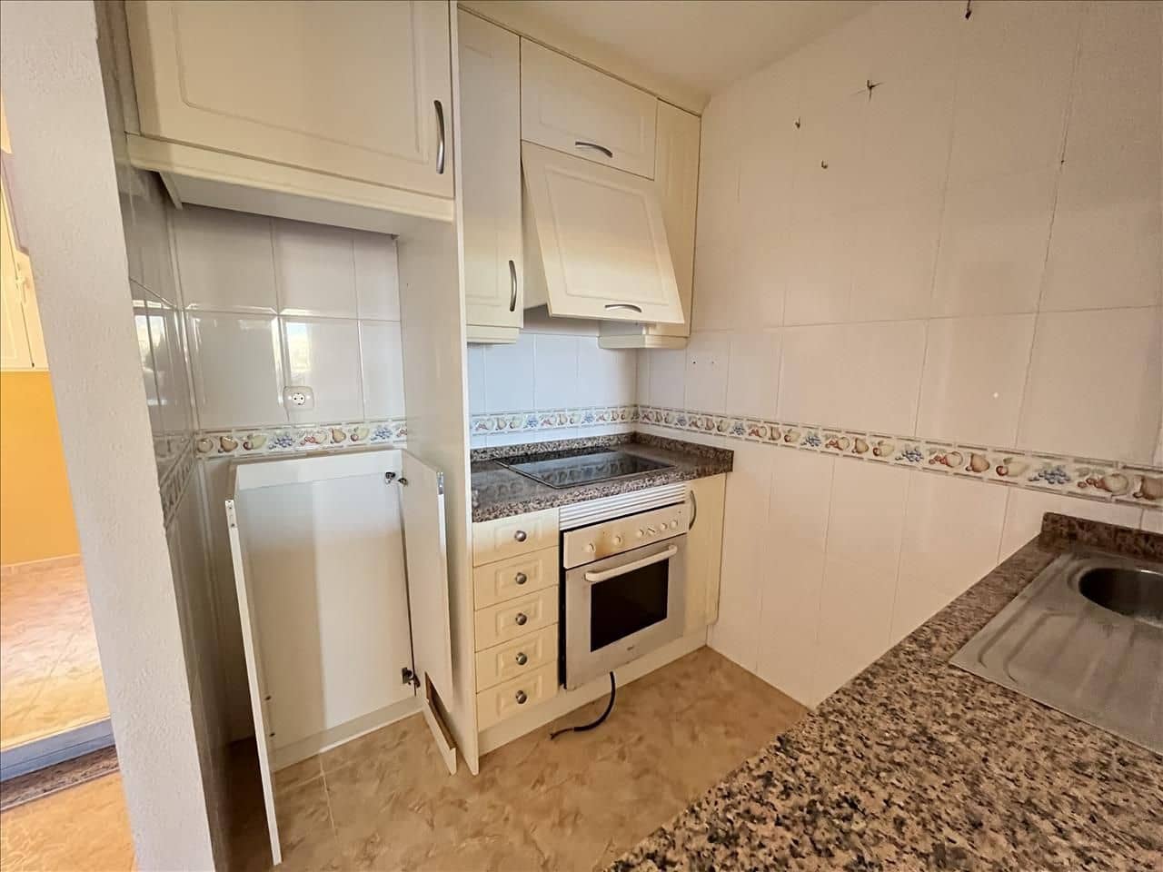 2 sypialnia Apartament przy plaży na sprzedaż w Torrevieja - 145 000 € (Ref: 9669731)