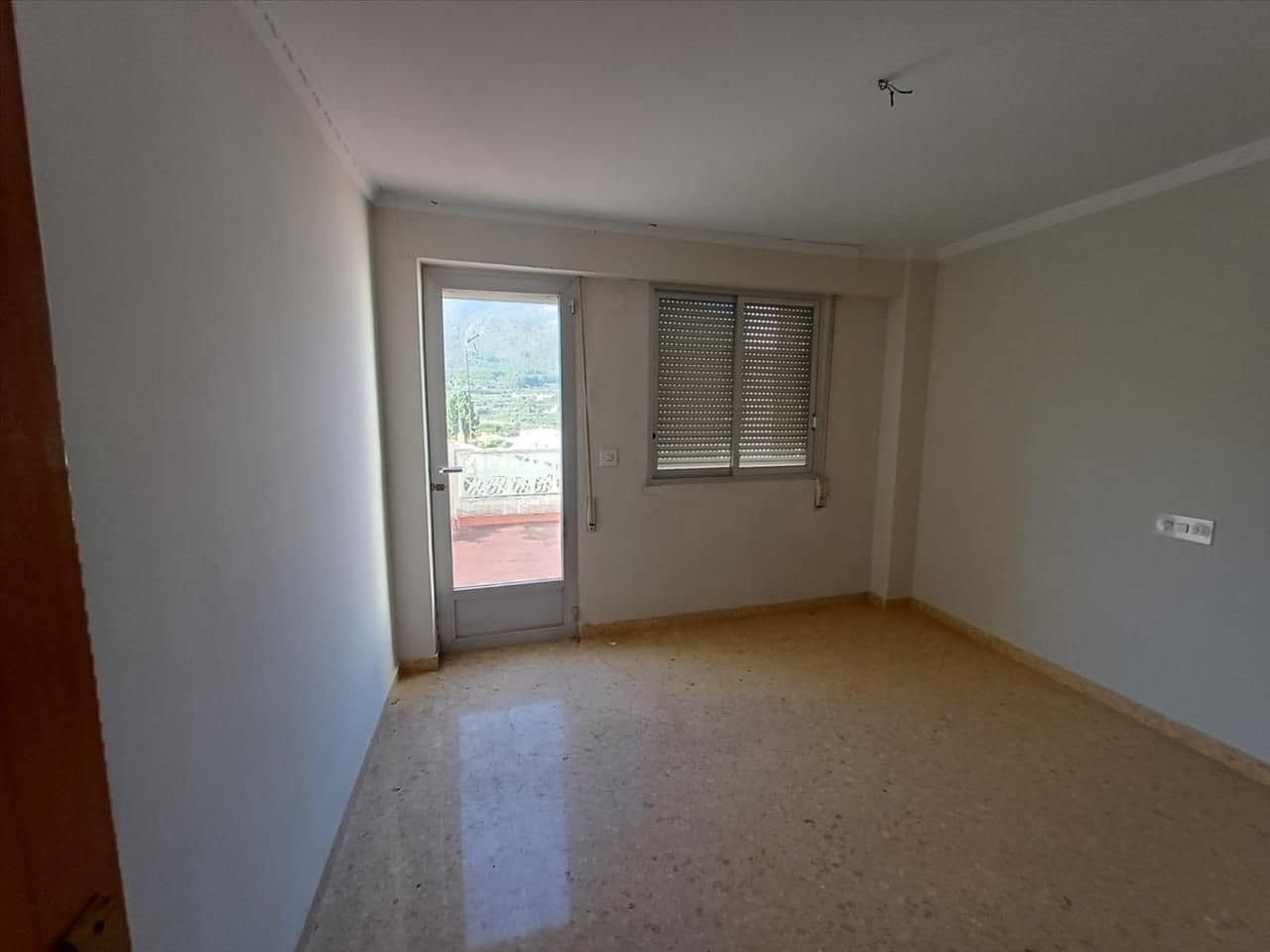 4 bedroom Villa for sale in Parcent - € 132,000 (Ref: 9731754)