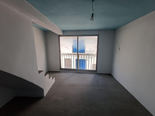 Chalet de 4 habitaciones en Parcent en venta - 132.000 € (Ref: 9731754)