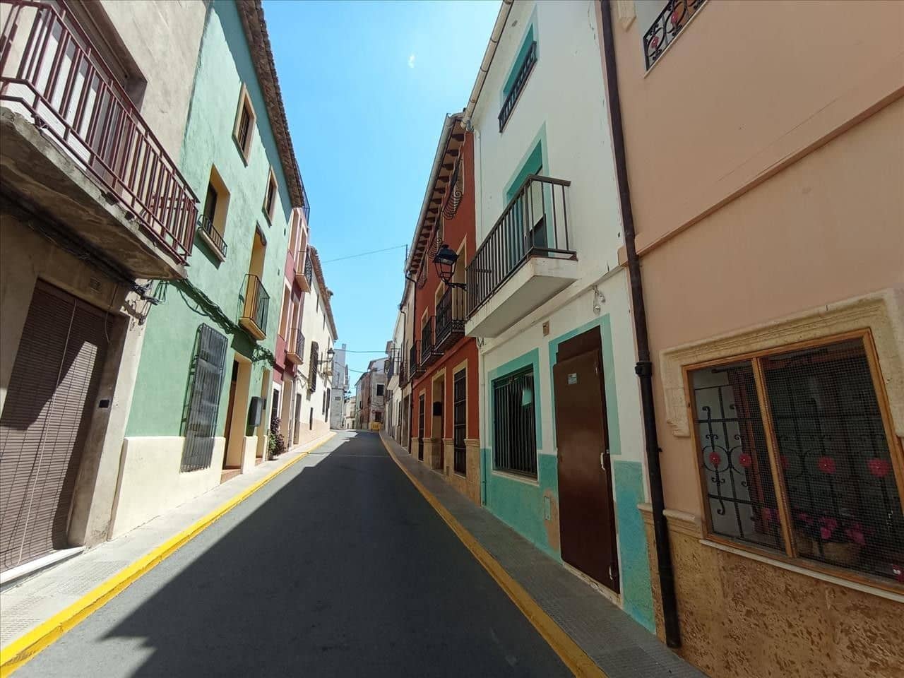 4 bedroom Villa for sale in Parcent - € 132,000 (Ref: 9731754)