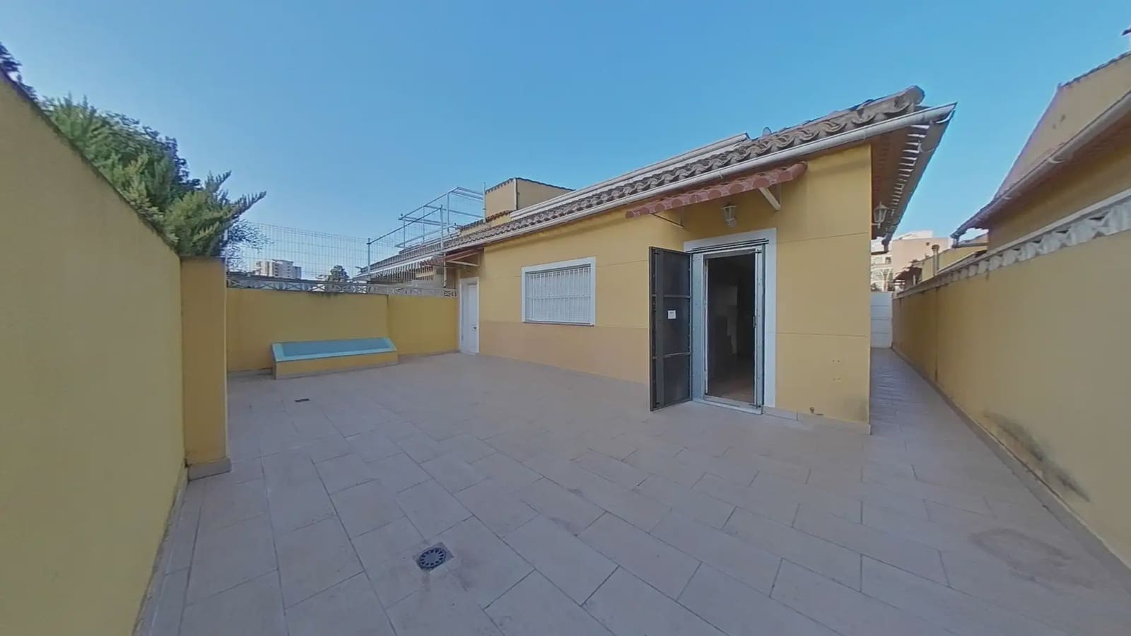 2 bedroom Villa for sale in Finestrat with garage - € 335,000 (Ref: 9743199)