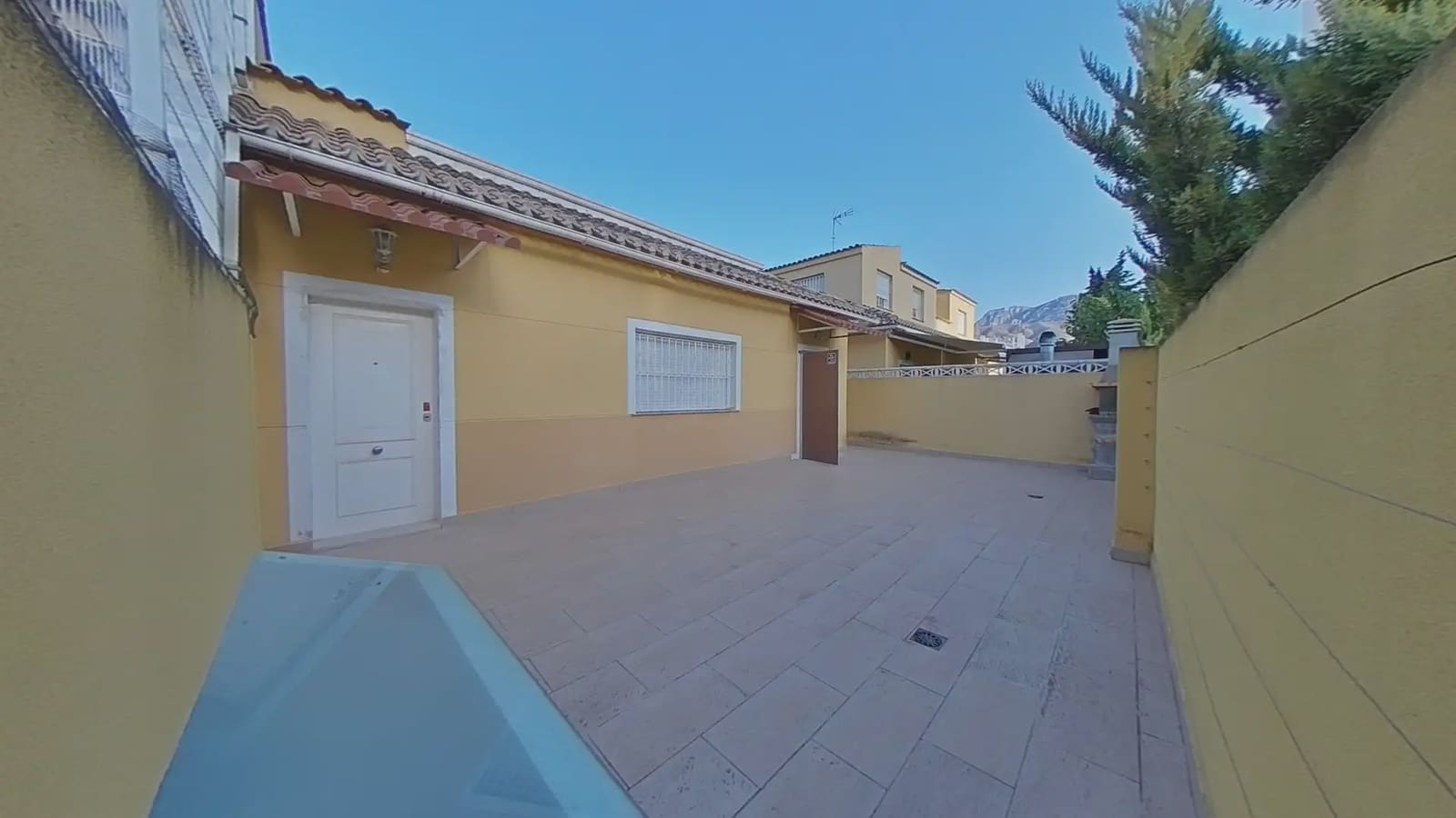 2 bedroom Villa for sale in Finestrat with garage - € 335,000 (Ref: 9743199)