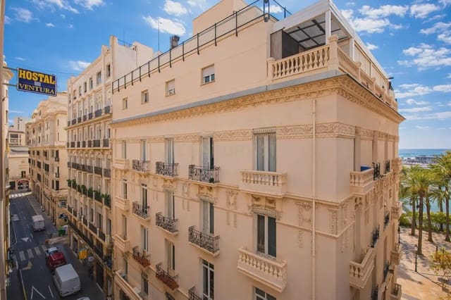 4 soveværelse Lejlighed til salg i Casco Antiguo - Sant Cruz - Ayuntamiento, Alicante by - € 795.000 (Ref: 9848237)