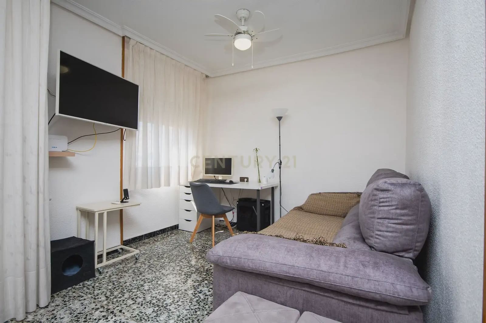 2 soveværelse Lejlighed til salg i Alicante by med garage - € 229.000 (Ref: 9848239)