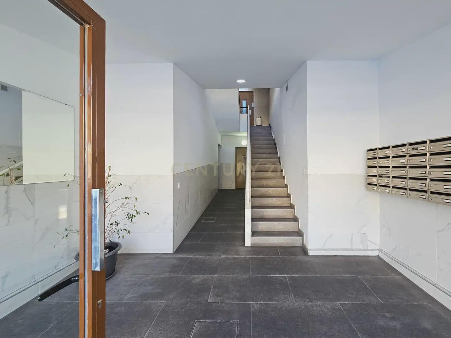 2 soveværelse Lejlighed til salg i Alicante by med garage - € 229.000 (Ref: 9848239)