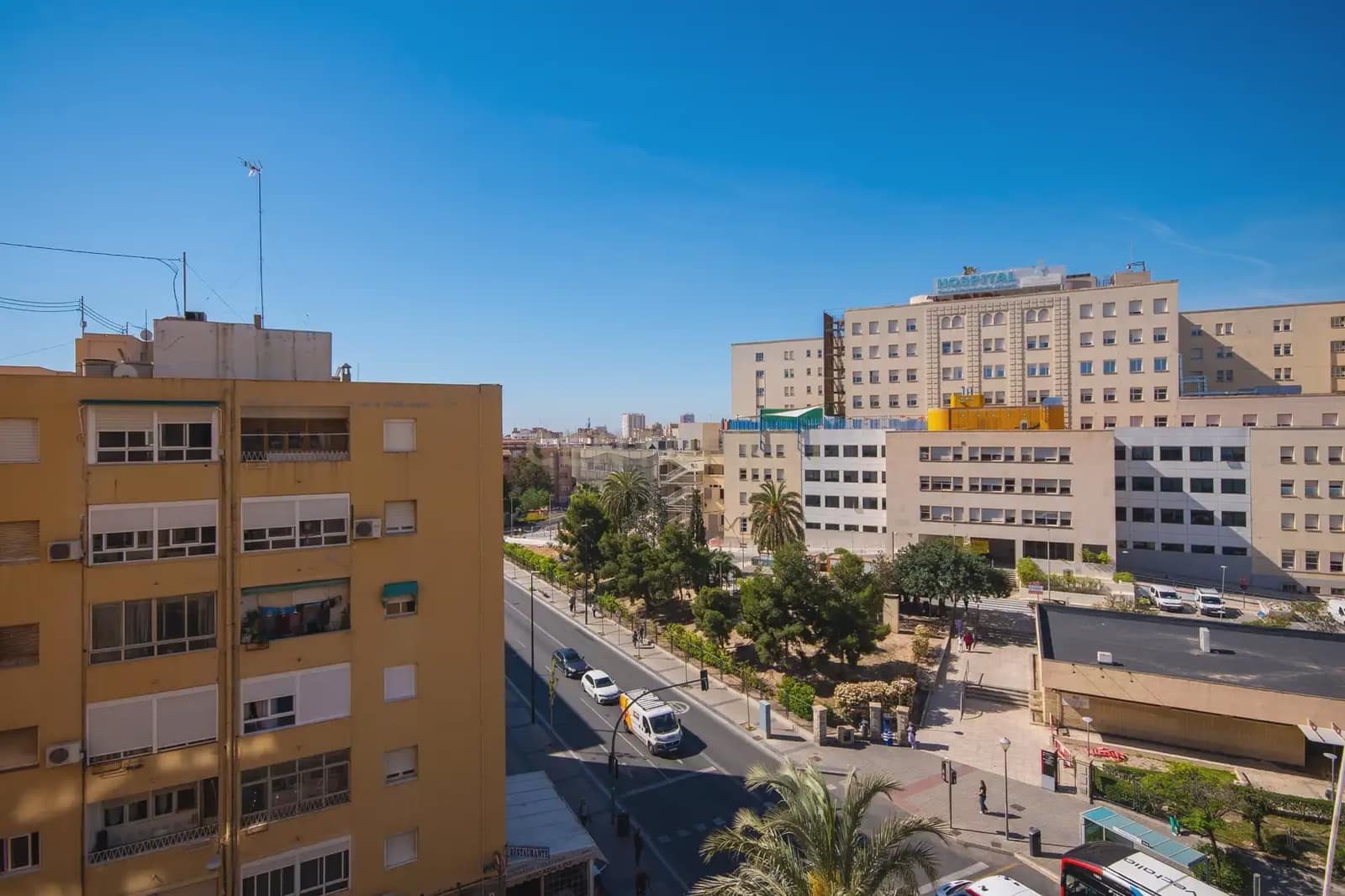 2 soveværelse Lejlighed til salg i Alicante by med garage - € 229.000 (Ref: 9848239)