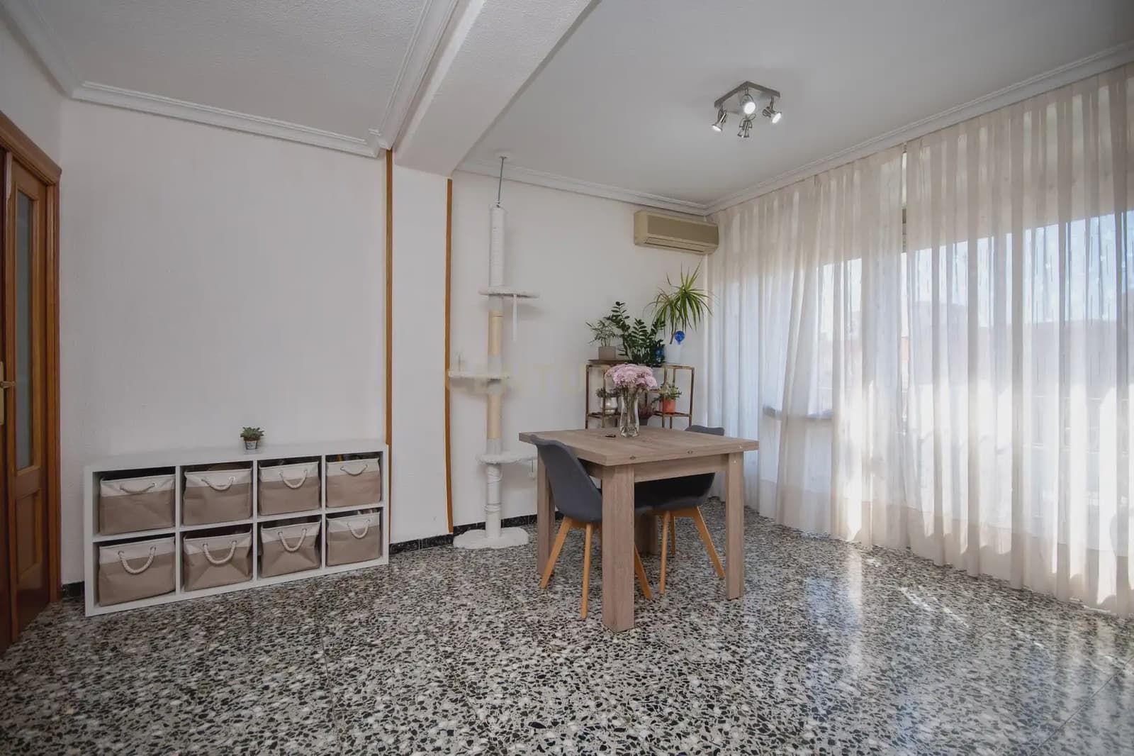 2 soveværelse Lejlighed til salg i Alicante by med garage - € 229.000 (Ref: 9848239)