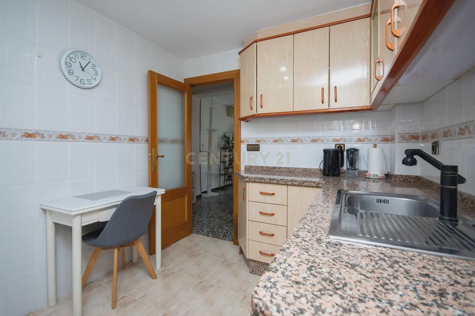 2 soveværelse Lejlighed til salg i Alicante by med garage - € 229.000 (Ref: 9848239)